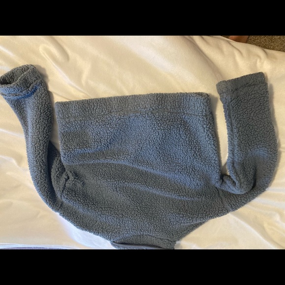 Pullover - Picture 2 of 2